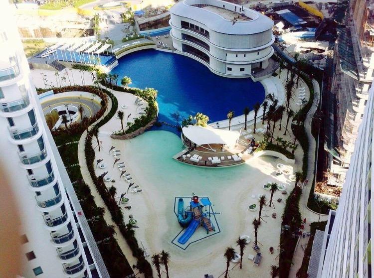 Azure Urban Beach Resort Manila By Radlett ภายนอก รูปภาพ