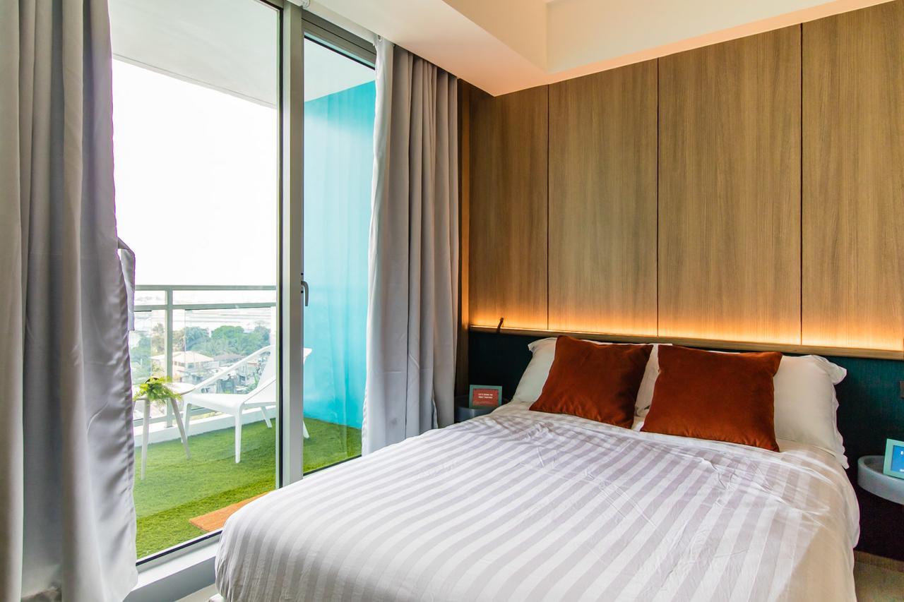 Azure Urban Beach Resort Manila By Radlett ภายนอก รูปภาพ